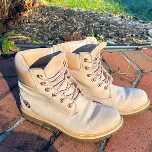 Light pink Timberlands Womans 9